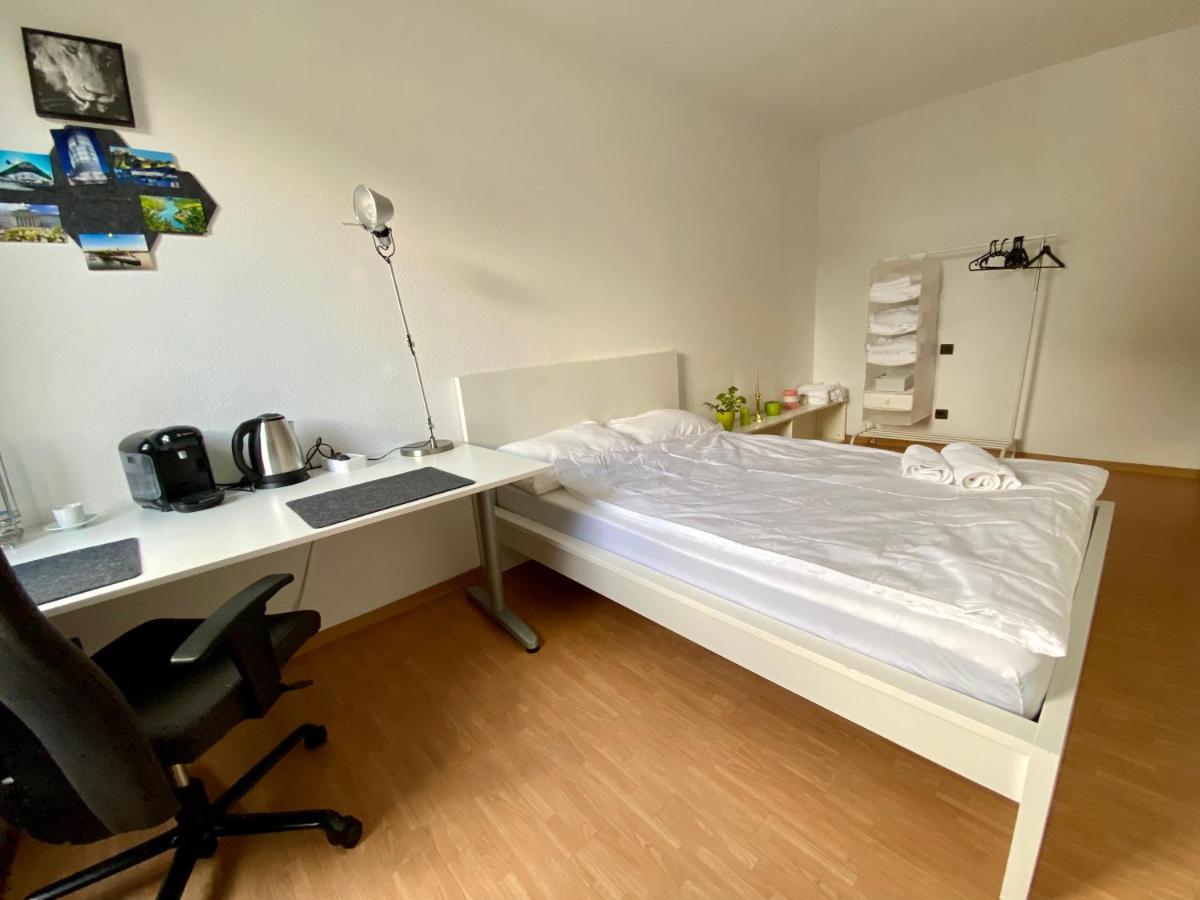 Private Room With Free Parking Koblenz  Buitenkant foto