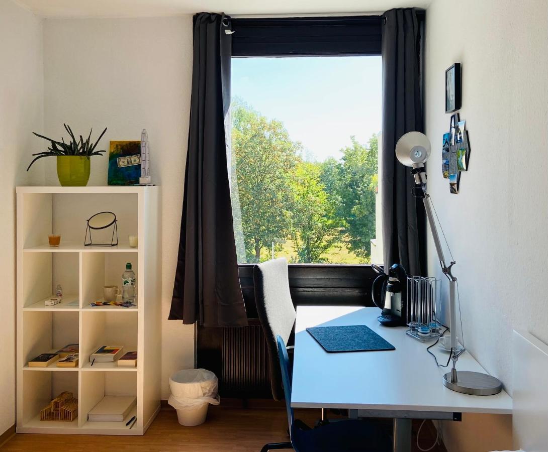 Private Room With Free Parking Koblenz  Buitenkant foto